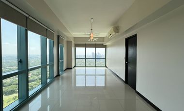 *For Lease: 3-Bedroom Condo at 8 Forbestown Road, BGC
