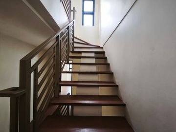 Tandang Sora Quezon City 3 Storey Townhouse For sale near Congressional Ave RG