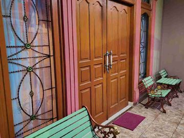 Rumah Megah di pondok pekayon indah 2Kavling nempel 1 Ruko