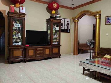 Rumah Megah di pondok pekayon indah 2Kavling nempel 1 Ruko