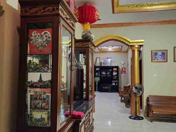 Rumah Megah di pondok pekayon indah 2Kavling nempel 1 Ruko
