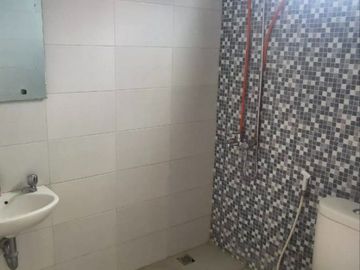 RUMAH 2 LT SEMI FURNISHED DIBAWAH HARGA PASAR CIPONDOH TANGERANG