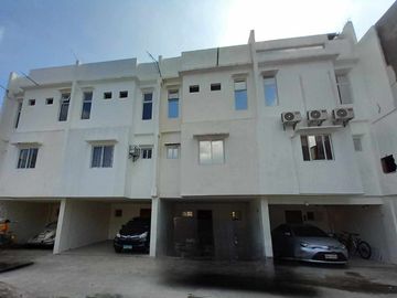 For Sale 3 Storey Modern Townhouse w/ Roofdeck in Project 2, Q.C. KSA