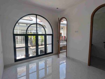 RUMAH SIAP HUNI DI KAWASAN NYAMAN GATSU TENGAH , DEKAT KE RSIA PURI BUNDA , JALAN NANGKA MAUPUN TAMAN LUMINTANG