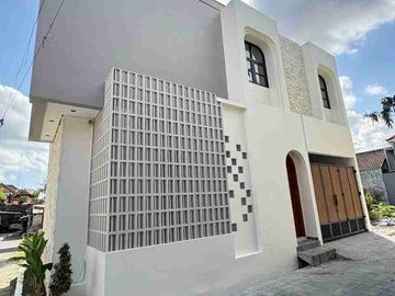 RUMAH SIAP HUNI DI KAWASAN NYAMAN GATSU TENGAH , DEKAT KE RSIA PURI BUNDA , JALAN NANGKA MAUPUN TAMAN LUMINTANG