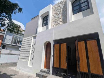 RUMAH SIAP HUNI DI KAWASAN NYAMAN GATSU TENGAH , DEKAT KE RSIA PURI BUNDA , JALAN NANGKA MAUPUN TAMAN LUMINTANG