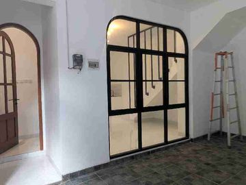 RUMAH SIAP HUNI DI KAWASAN NYAMAN GATSU TENGAH , DEKAT KE RSIA PURI BUNDA , JALAN NANGKA MAUPUN TAMAN LUMINTANG