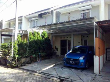Disewakan Rumah 2 Lantai Cluster The Hills Talaga Bestari Tangerang