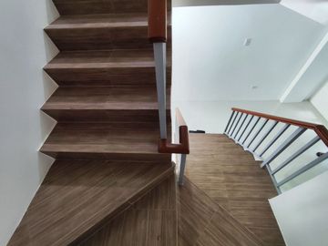 4 Bedroom 3 Storey Townhouse for Sale in La Colina Subdivision, Marikina City -AJCF