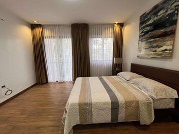 Holy Spirit Quezon City For Sale 3 Storey Townhouse near Shopwise Commonwealth RG