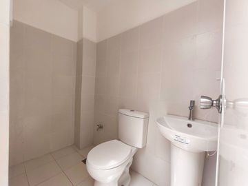 For Sale 3 Storey Modern Townhouse in Bahay Toro Project 8, Q.C. KSA
