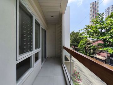 For Sale 3 Storey Modern Townhouse in Bahay Toro Project 8, Q.C. KSA