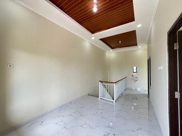 DIJUAL RUMAH MURAH 2 LANTAI DI PERUMAHAN BEKASI TIMUR REGENCY, MUSTIKAJAYA - BEBAS BANJIR