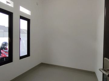 JUAL RUMAH MURAH LT 78 MINIMALIS DALAM CLUSTER SENOPATI ESTATE BEKASI, MUSTIKAJAYA