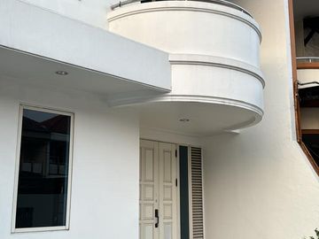 Murah !! DIJUAL RUMAH 2 LANTAI DI TAMAN MODERN CAKUNG SIAP HUNI