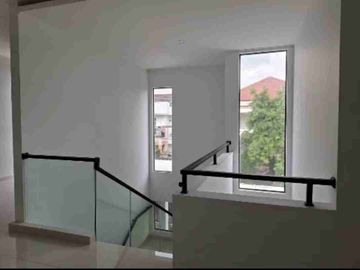 DIJUAL RUMAH MERUYA