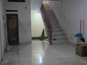 Dijual cepat Ruko Murah 3 lantai lokasi ramai cocok buat usaha di Harapan Indah Bekasi
