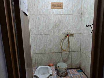 Dijual cepat Ruko Murah 3 lantai lokasi ramai cocok buat usaha di Harapan Indah Bekasi