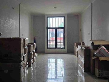 Dijual cepat Ruko Murah 3 lantai lokasi ramai cocok buat usaha di Harapan Indah Bekasi