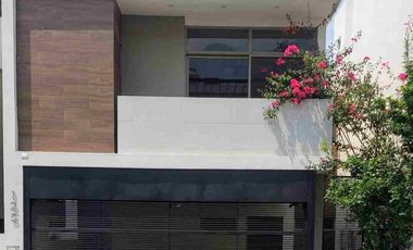 Casa en RENTA en Cumbres La Joya, Mty.