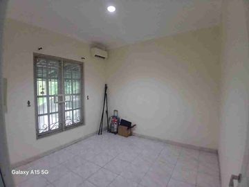 Jual cepat rumah siap huni di bawah harga pasar cluster favorite. CitraGran Cibubur.