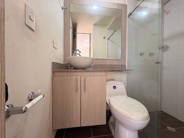 Apartamento en Arriendo en Alcazares, Sabaneta Antioquia