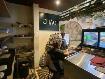 DISEWAKAN RESTO BARU 2 LANTAI LOKASI KEDAMPANG KEROBOKAN NEAR CANGGU SEMINYAK  BALI