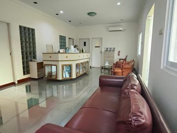Dijual Rumah Taman Luas di Cipaku Kebayoran Baru | LT 412 m² | Dekat Pasar Santa, SCBD & Pacific Place | Rp20 M