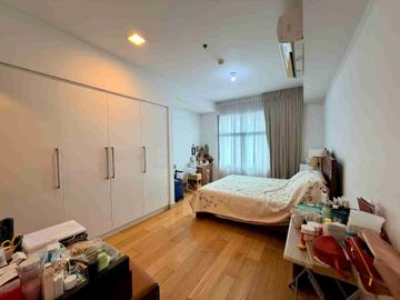 Fully Furnished 2 Bedroom Unit in Park Point Residences beside Cebu Ayala Mall Center