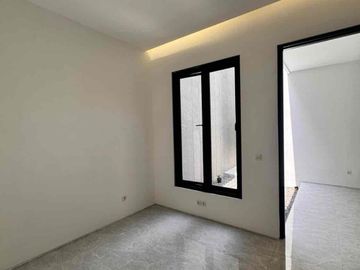 Dijual rumah di bawah Apraisal bank pandugo row jalan 3 mobil