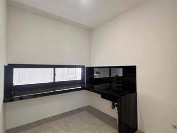 Dijual rumah di bawah Apraisal bank pandugo row jalan 3 mobil