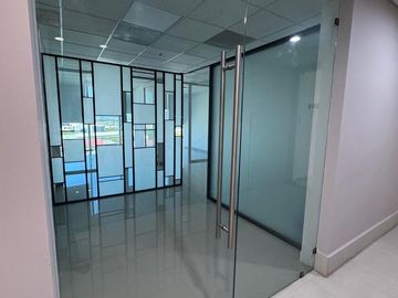Oficina en Renta en Zona Sur (Torre Quadra Tower) Monterrey, Nuevo León