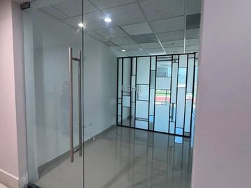 Oficina en Renta en Zona Sur (Torre Quadra Tower) Monterrey, Nuevo León