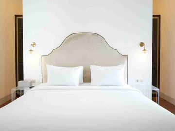Disewakan atau di Jual Villa 3 bedroom Berawa 600 m2, Big Pool, garasi muat 2 mobil, Leasehold