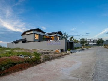 Villa Mewah Pinggir Pantai Neo Coastarina Florence Batam Centre