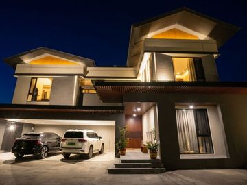 Villa Mewah Pinggir Pantai Neo Coastarina Florence Batam Centre