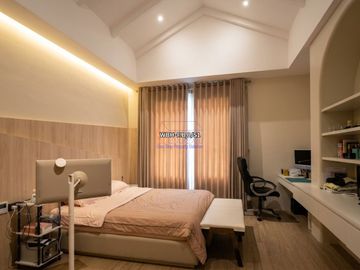 Villa Mewah Neo Coastarina Tepi Pantai Batam Center