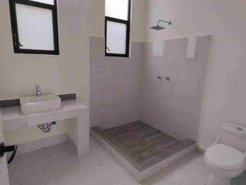 Casa nueva amplia en renta lomas de Juriquilla roof garden, jardín, jacuzzi exterior 3 recámaras