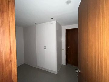 FOR SALE: Spacious 3-Bedroom Luxury Condo at Renaissance Condominium Ortigas
