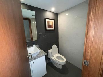FOR SALE: Spacious 3-Bedroom Luxury Condo at Renaissance Condominium Ortigas