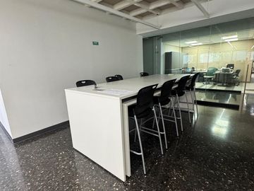 Oficina en Renta Equipada en Zona Poniente (Santa Maria) en Monterrey, Nuevo Leon