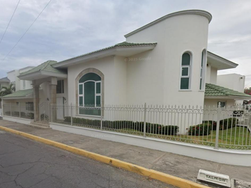 CASA EN VENTA EN COLONIA FRACCIONAMIENTO COSTA DE ORO, BOCA DEL RIO, VERACRUZ