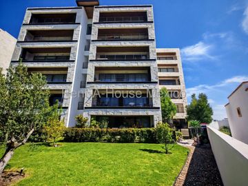 Departamento en renta con terraza y vista a áreas verdes en Zibatá – Querétaro