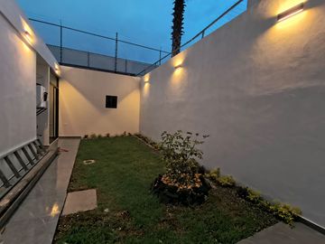 CASA EN VENTA 1 PISO NUEVA $4,500,000 FUENTES DE MORATILLA, HERMANOS SERDAN, ESTEBAN DE ANTUÑANO, AUTOPISTA, PLANTA VW.