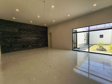 CASA EN VENTA 1 PISO NUEVA $4,500,000 FUENTES DE MORATILLA, HERMANOS SERDAN, ESTEBAN DE ANTUÑANO, AUTOPISTA, PLANTA VW.