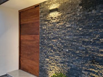 CASA EN VENTA 1 PISO NUEVA $4,500,000 FUENTES DE MORATILLA, HERMANOS SERDAN, ESTEBAN DE ANTUÑANO, AUTOPISTA, PLANTA VW.