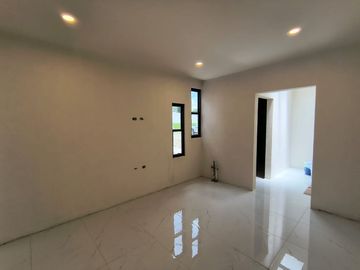 CASA EN VENTA 1 PISO NUEVA $4,500,000 FUENTES DE MORATILLA, HERMANOS SERDAN, ESTEBAN DE ANTUÑANO, AUTOPISTA, PLANTA VW.
