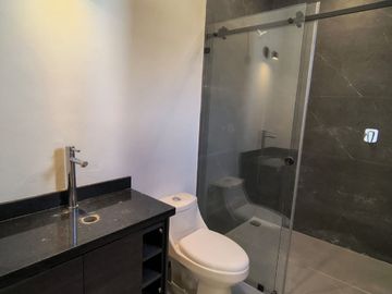 CASA EN VENTA 1 PISO NUEVA $4,500,000 FUENTES DE MORATILLA, HERMANOS SERDAN, ESTEBAN DE ANTUÑANO, AUTOPISTA, PLANTA VW.