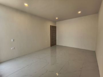 CASA EN VENTA 1 PISO NUEVA $4,500,000 FUENTES DE MORATILLA, HERMANOS SERDAN, ESTEBAN DE ANTUÑANO, AUTOPISTA, PLANTA VW.