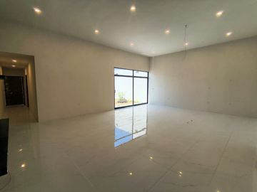 CASA EN VENTA 1 PISO NUEVA $4,500,000 FUENTES DE MORATILLA, HERMANOS SERDAN, ESTEBAN DE ANTUÑANO, AUTOPISTA, PLANTA VW.